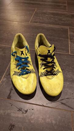 Entre Particuliers - Chaussure de football Adidas