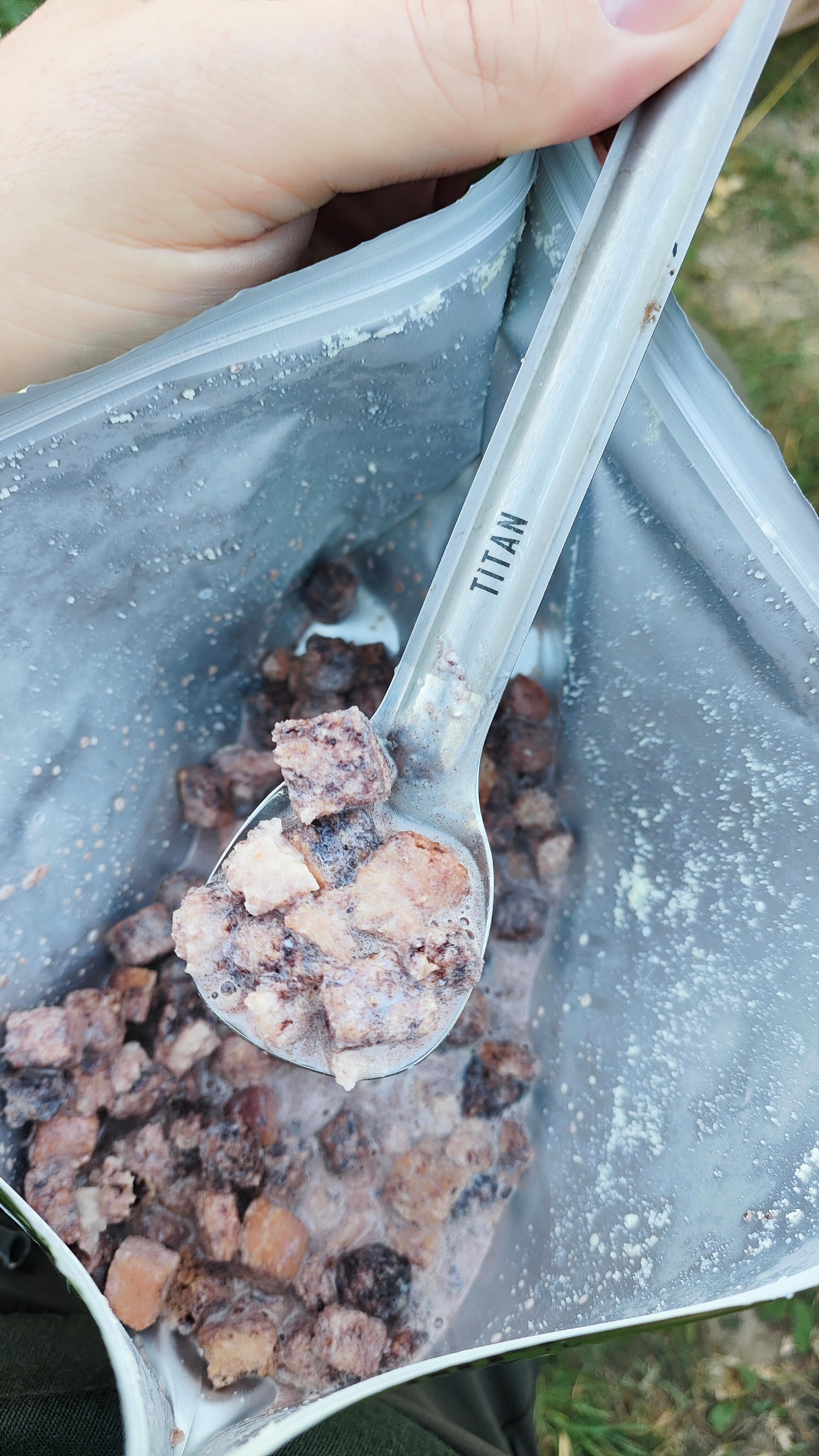 CONVAR™ Feldküche Schokoknusperwürfel mit Milch (150g) Trekkingnahrung 3/6