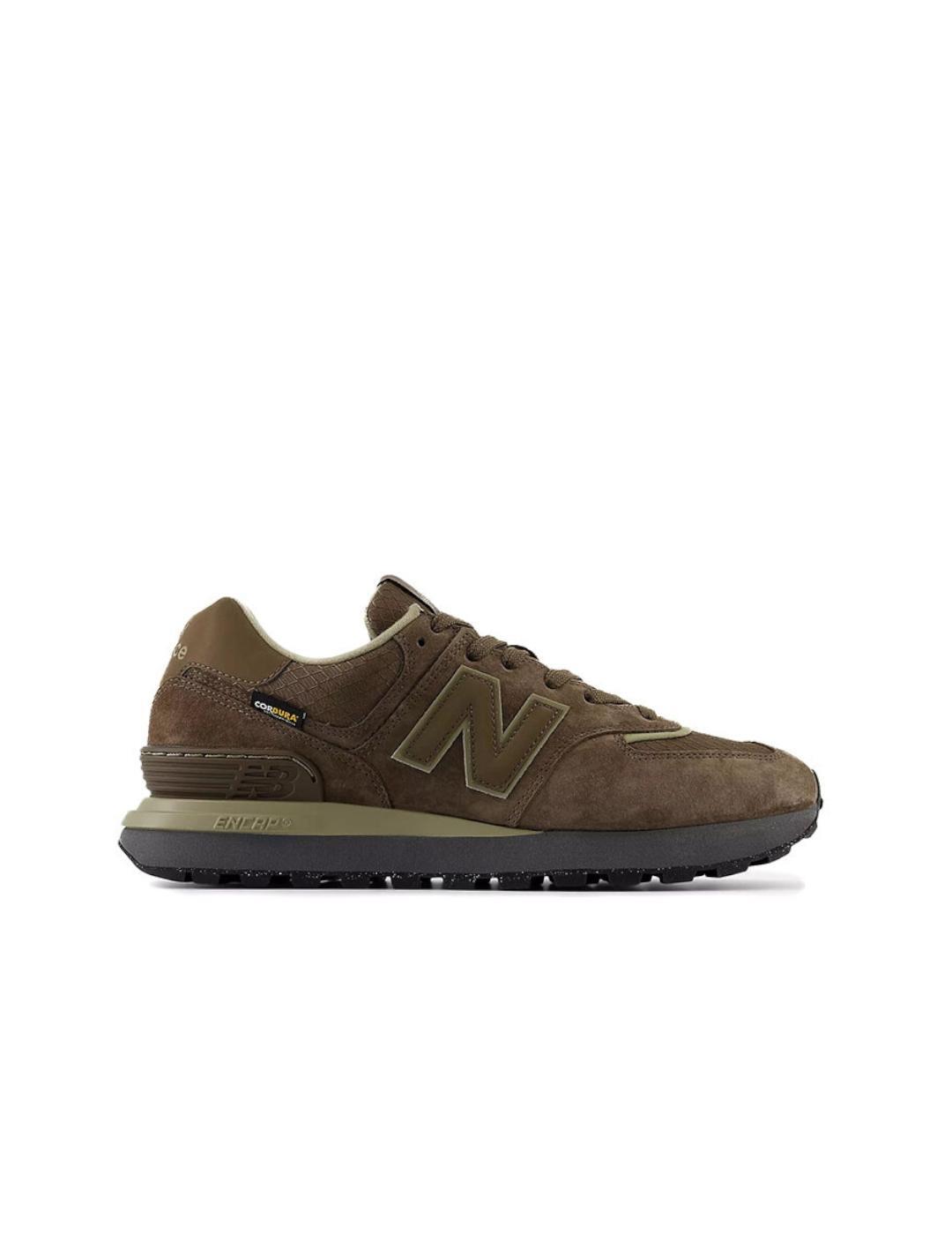 NEW BALANCE picture