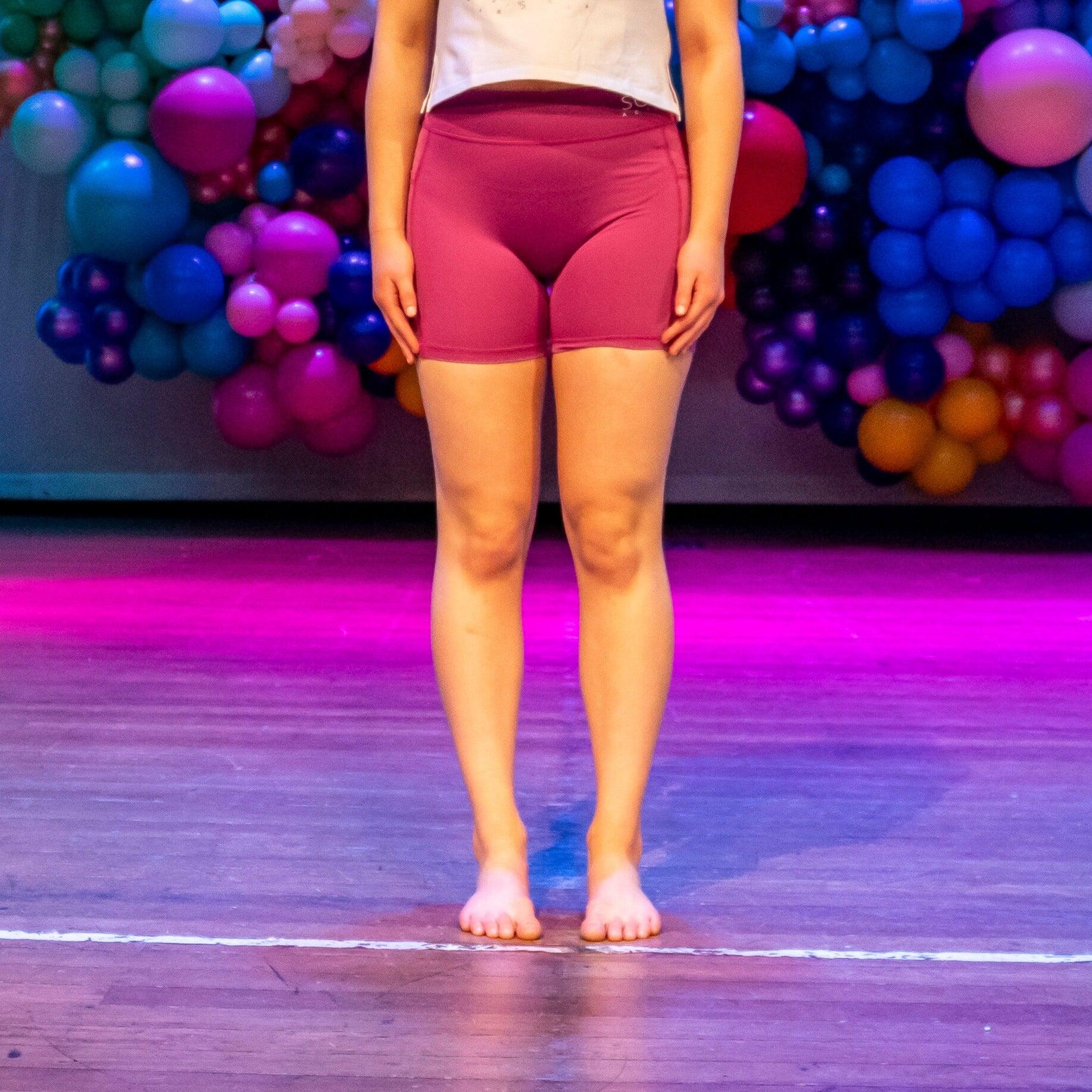 Short Tight