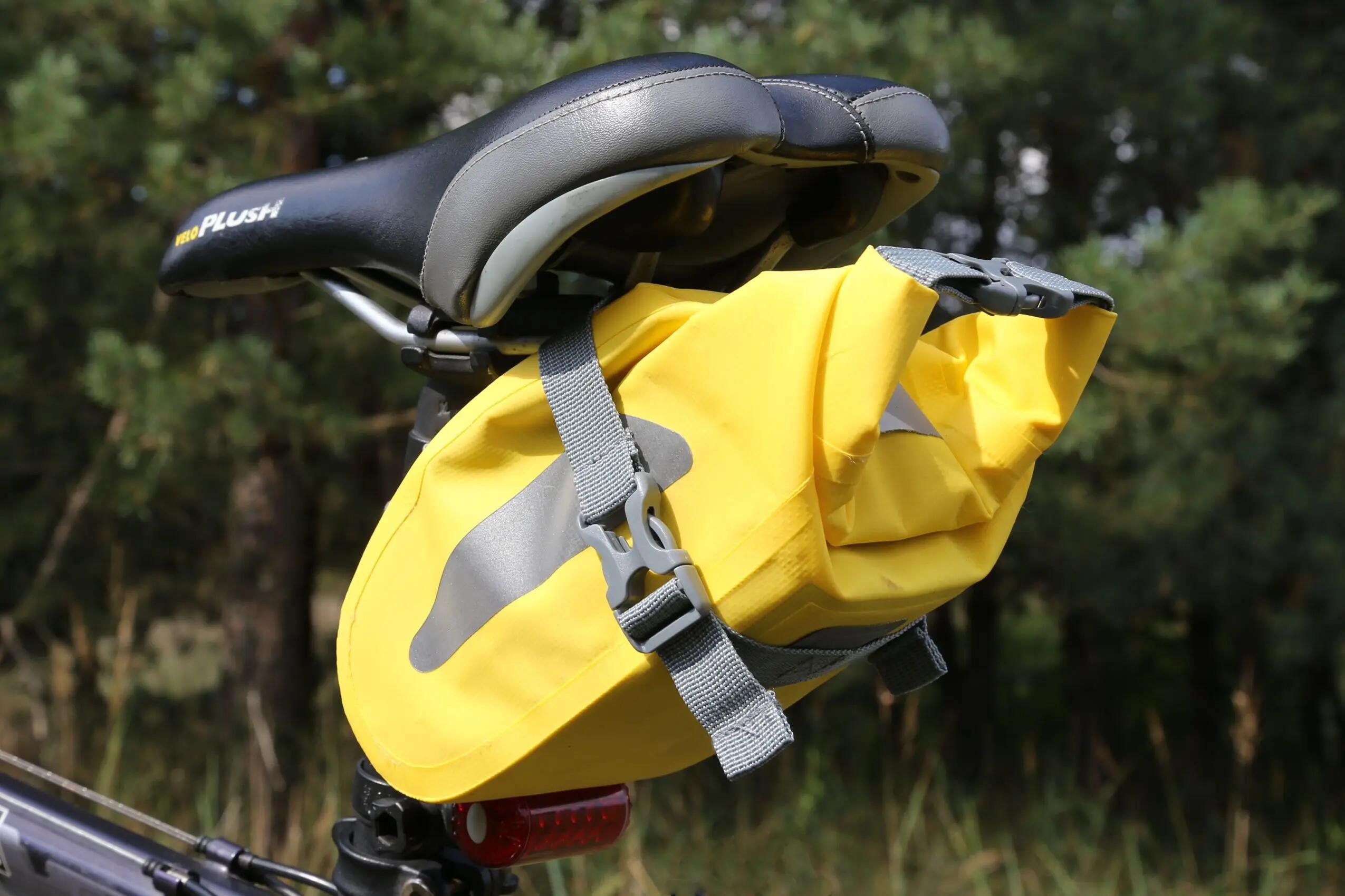 Sakwa rowerowa pod siodło Activeu szczelna 2 L 5/5