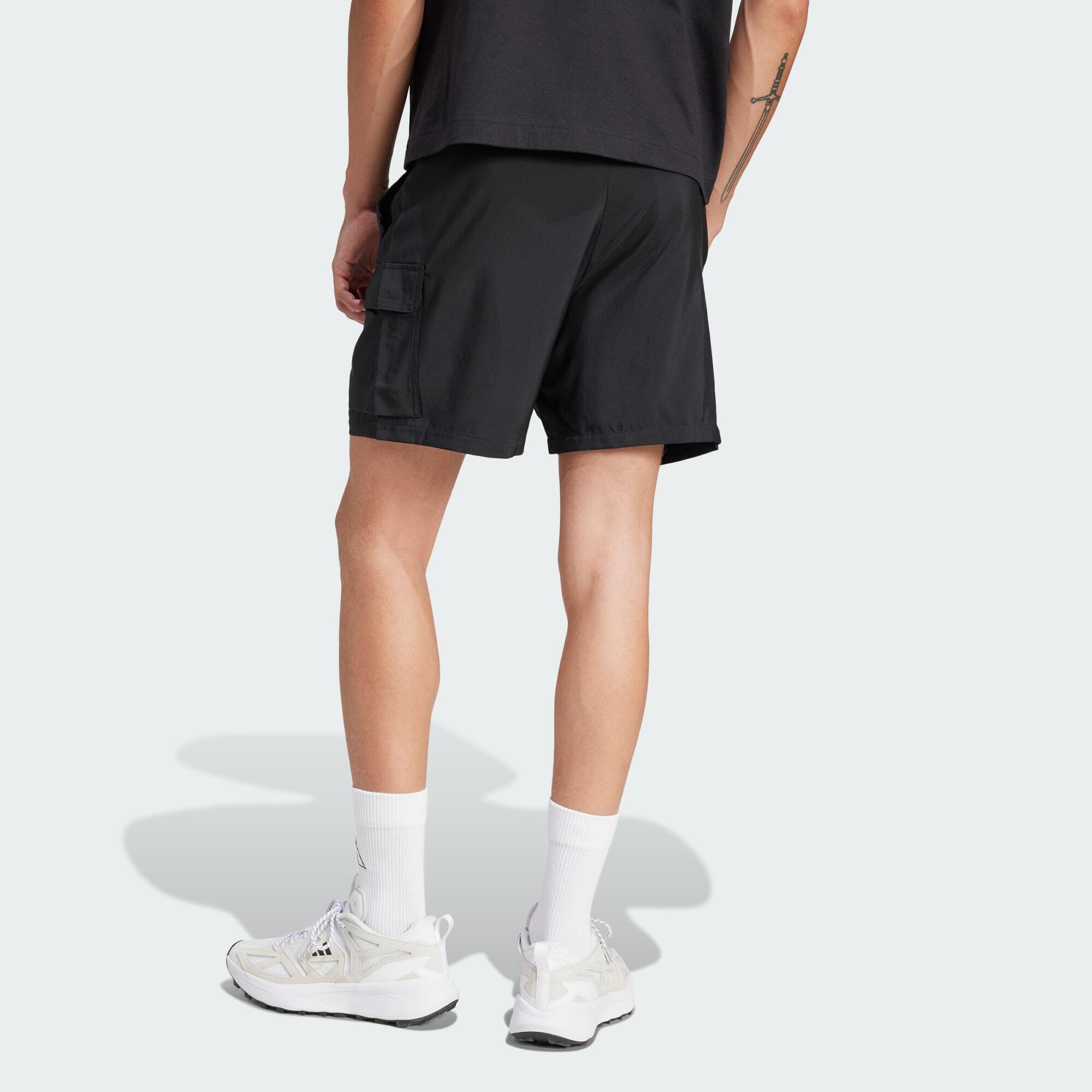 Essentials Small Logo Cargo Chelsea Short 3/6