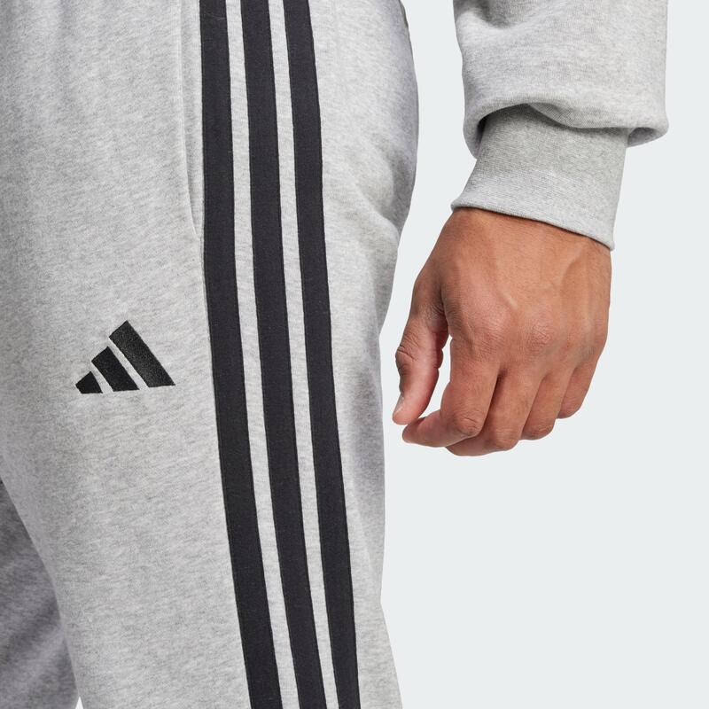 Pantaloni din material plușat Essential cu 3 dungi