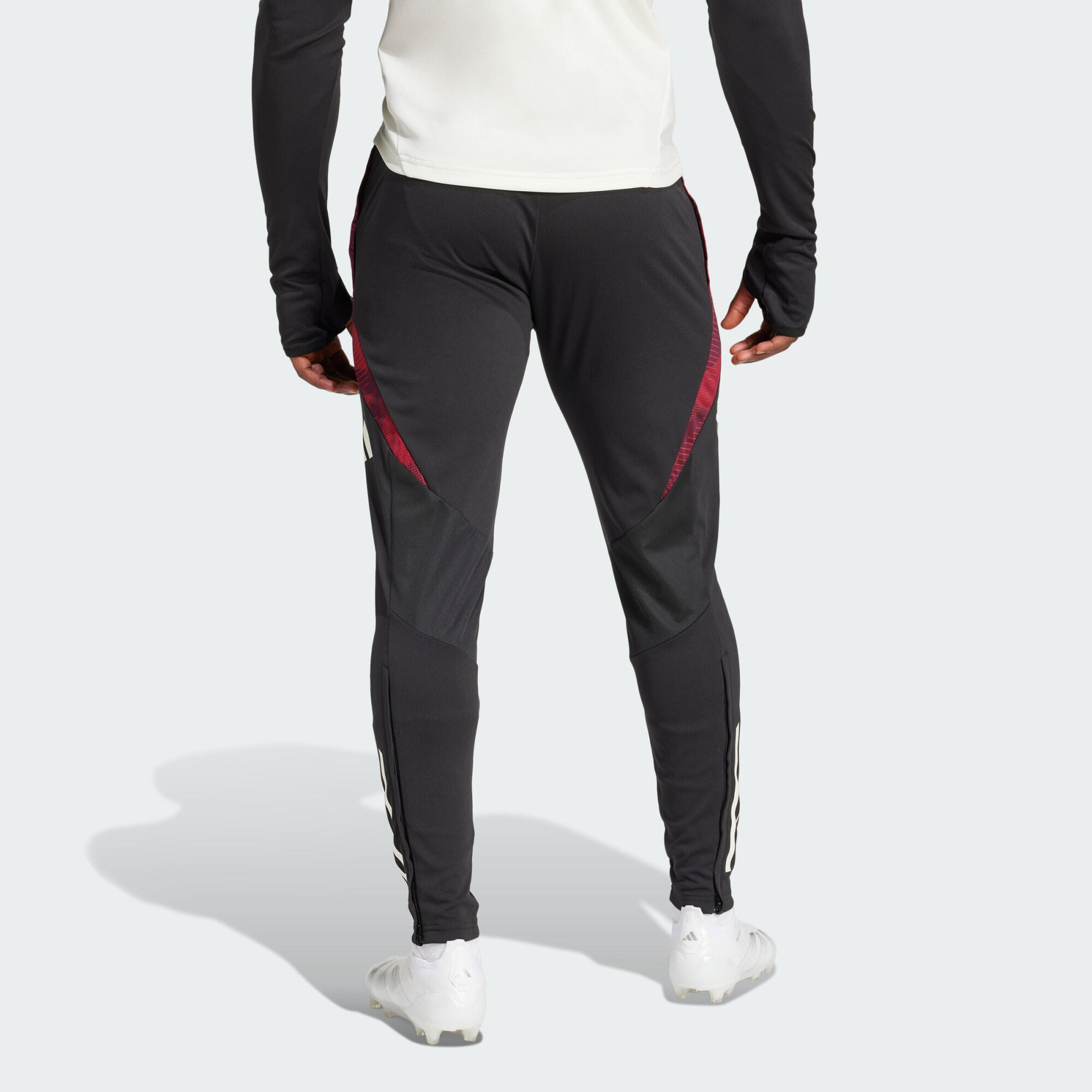 Manchester United Tiro 24 Training Pants 3/6