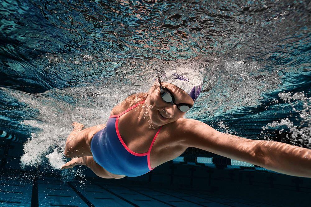 Maillot Speedo Solid V-Back Eco Endurance+ Bleu clair/Disco Peach Taille 38 3/7