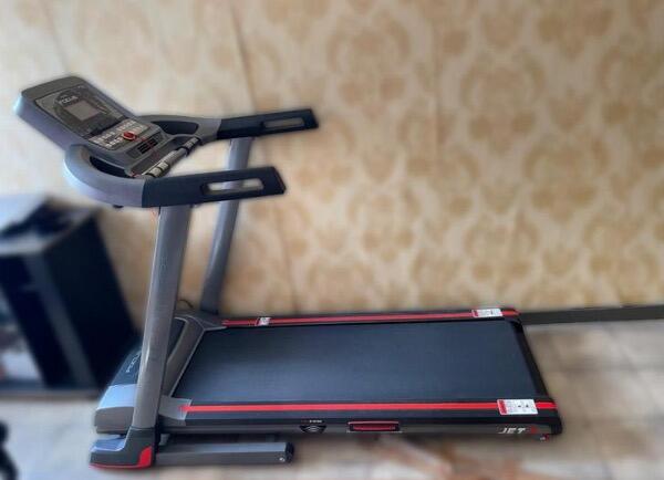 Tussen Particulieren - Loopband Focus Fitness Jet 5 2/4