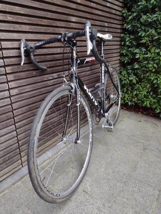 Tussen Particulieren - Scatto racefiets met campagnolo groep