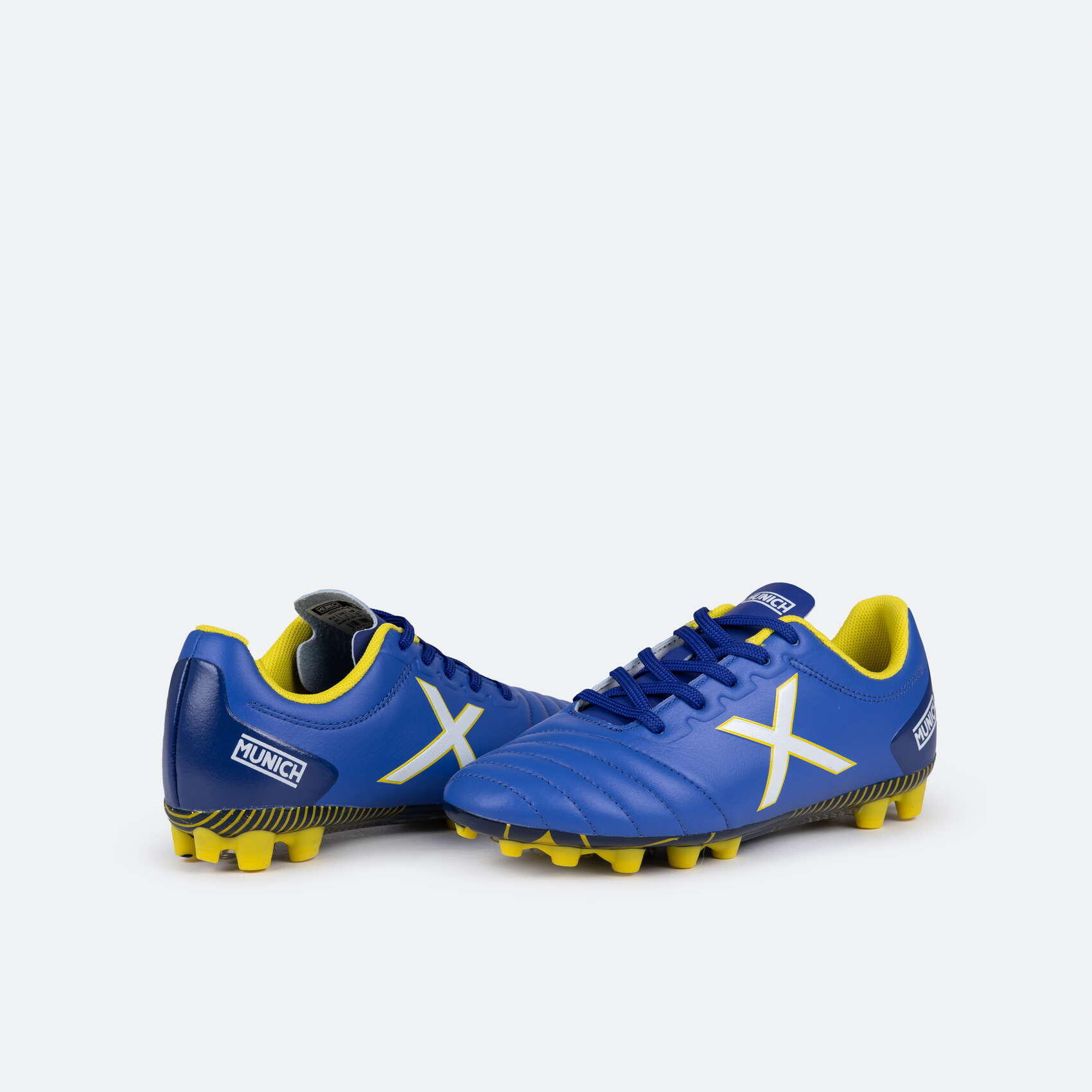Chaussures de football Munich modèle 1469311 pour enfants 2/5