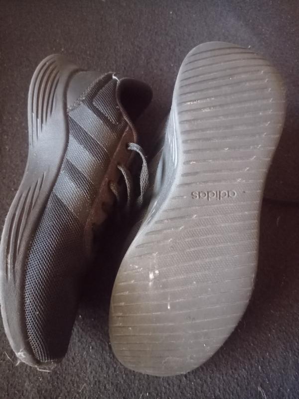 Tussen Particulieren - Sportschoen Adidas maat 33 2/2