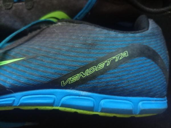 Tussen Particulieren - Spikes saucony vendetta 2/3