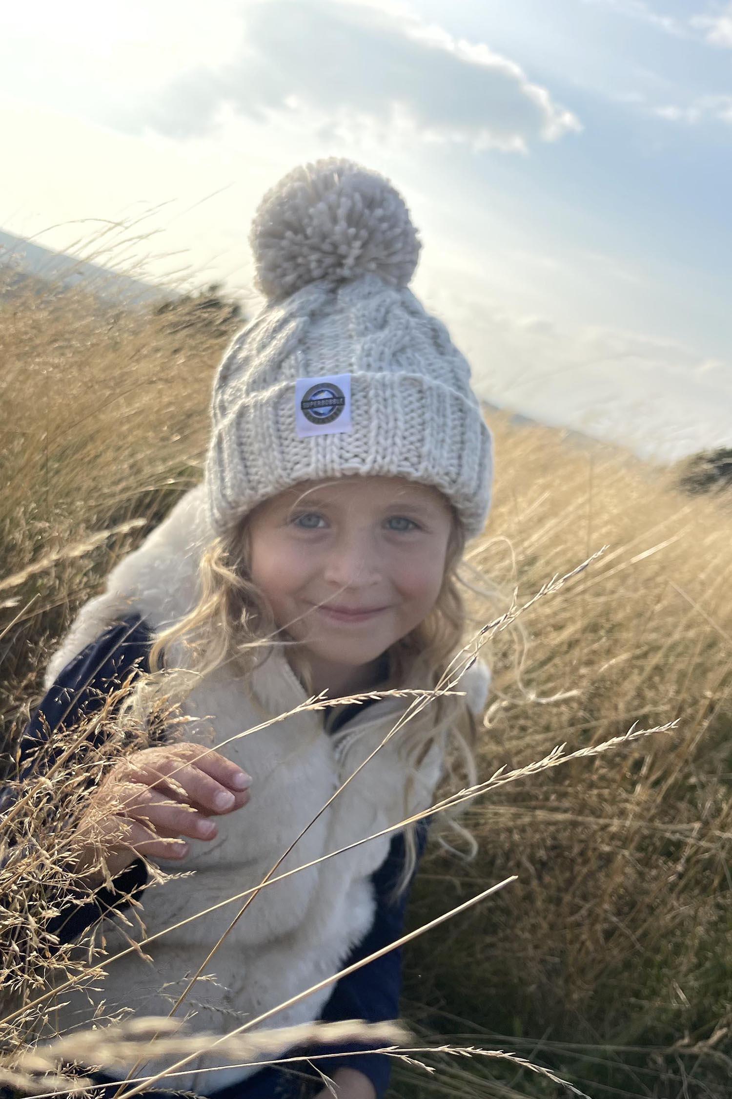 Kids Oatmeal Cable Knit Hat 4/4