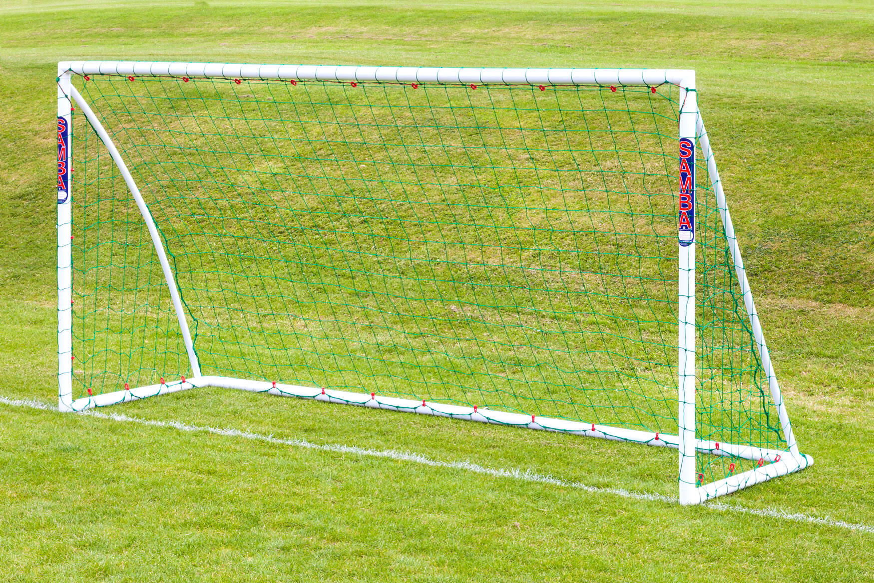 12ft x 6ft Trainer Goal WITH 5 x Marker Cones 2/8