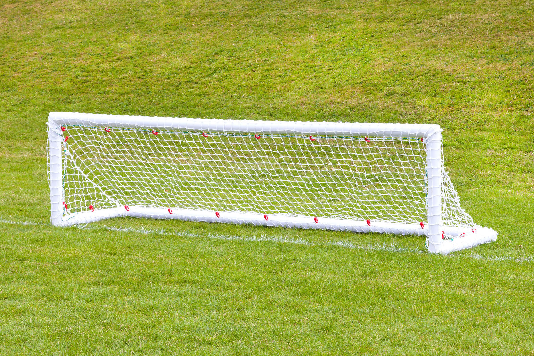 8ft x 2ft Mini Hockey Goal - PAIR - WITH Carry Bag 2/8