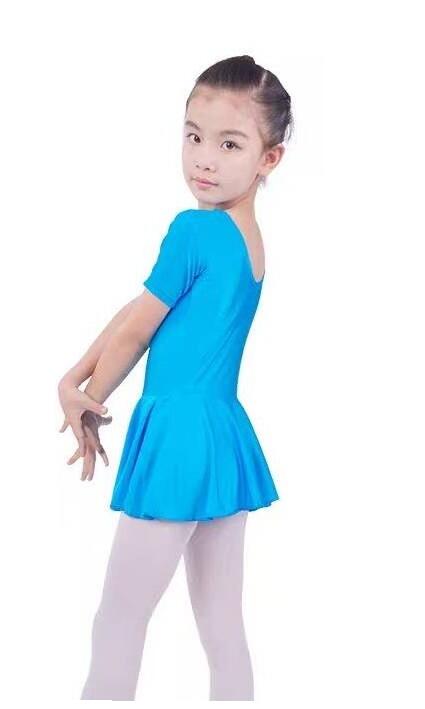L'ESTEL SKATES - VESTIDO DE PATINAJE CON FALDA Y MANGA CORTA MODELO BÁSICO AZUL 1/4
