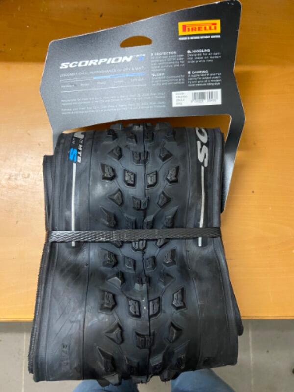 Entre Particuliers - Pneu vtt Pirelli Scorpion S lite tubeless 2/2