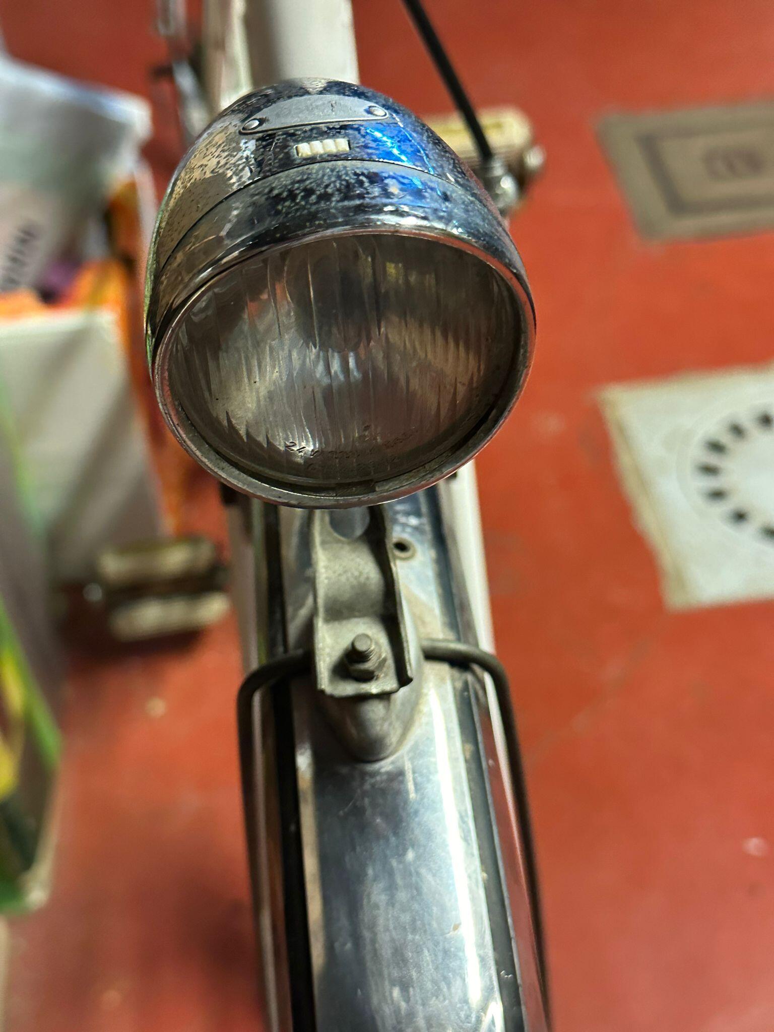 Entre Particuliers - Vieux vélo Peugeot pour dames 5/5
