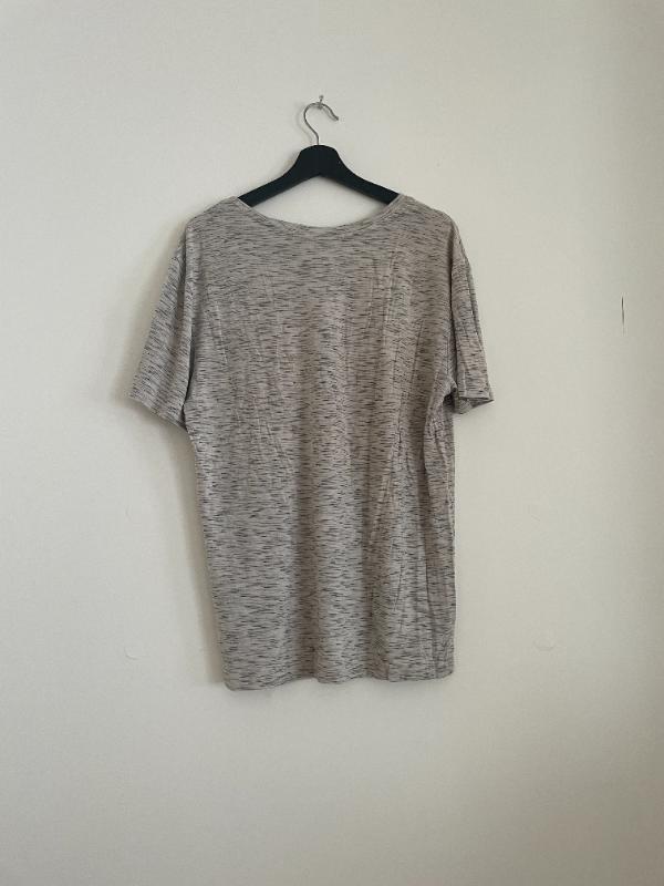 Entre Particuliers - T-shirt gris Ayacucho 2/2