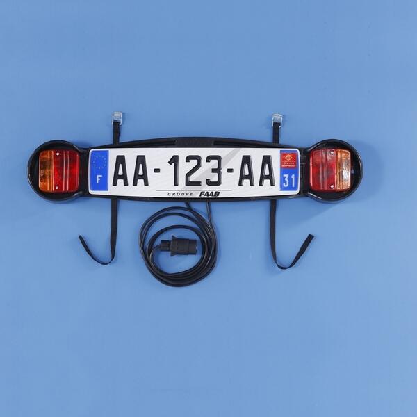 License plate holder with 7-pin plug ideal for bike carrier trunk Peruzzo
