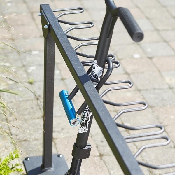 Support range 9 trottinettes au sol 3/3