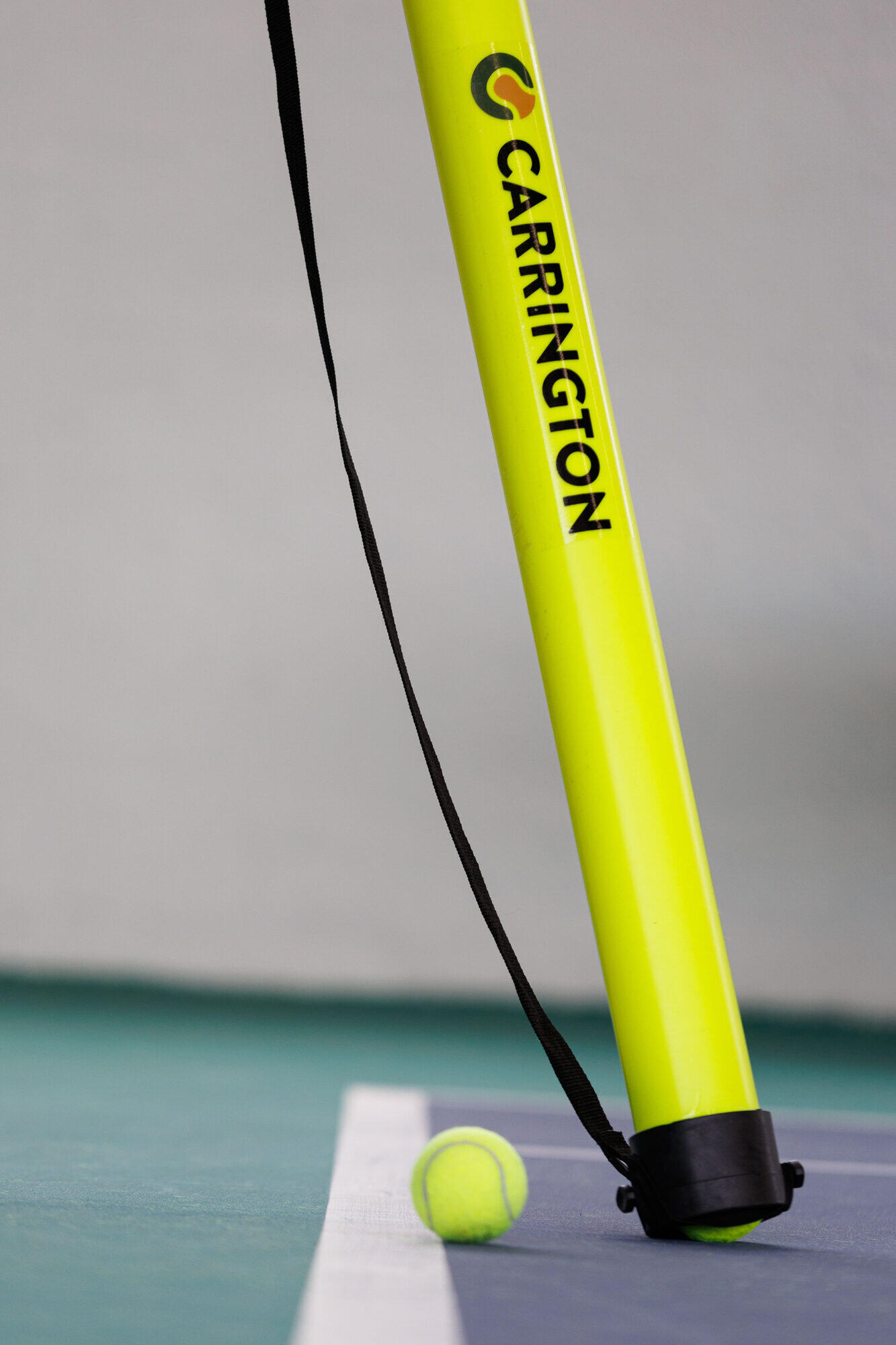 Tennisball-Röhre - Ideal zum mühelosen Aufnehmen von Bällen. 2/7