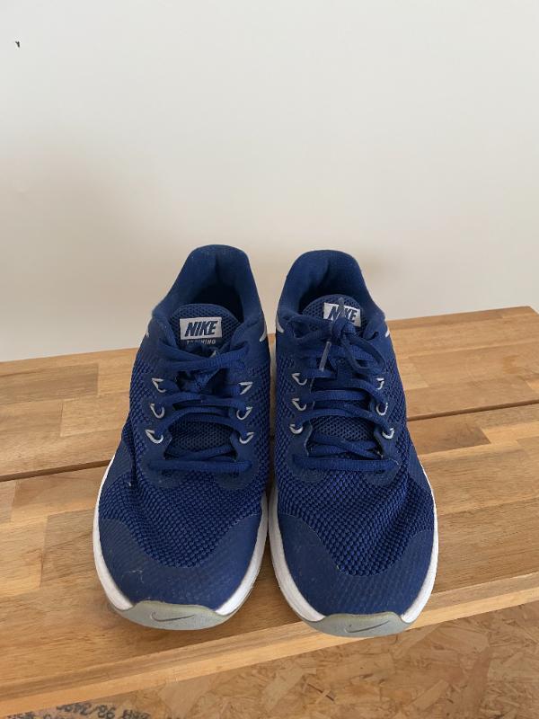NIKE picture