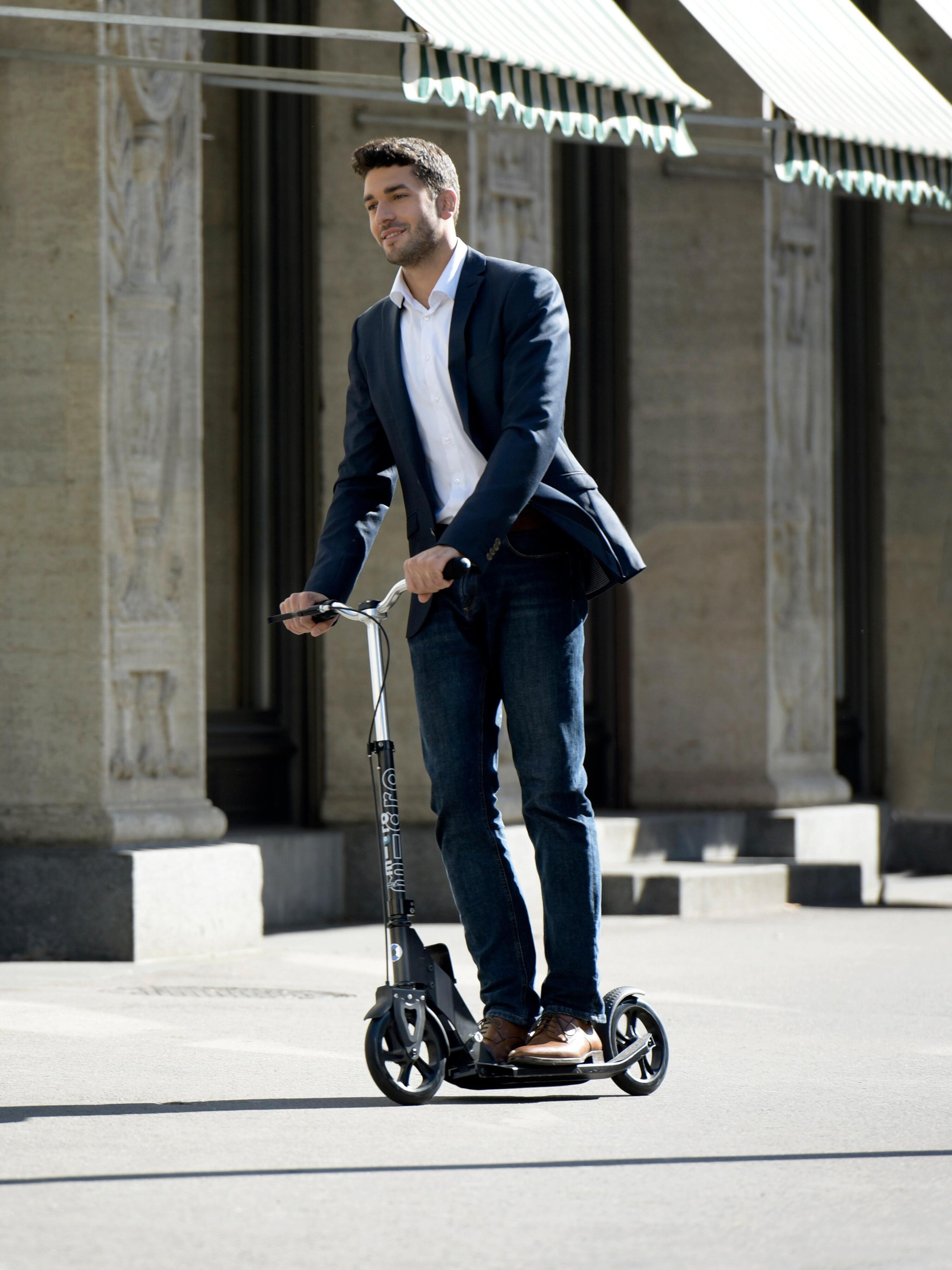 micro Scooter downtown 5/7