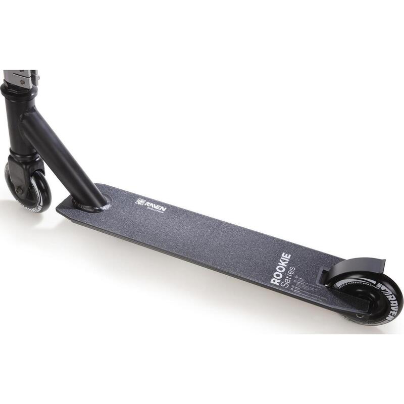 Freestyle koloběžka Raven Evolution Rookie Black 100mm Freestyle koloběžka