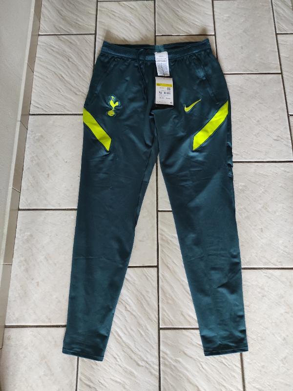 NIKE picture