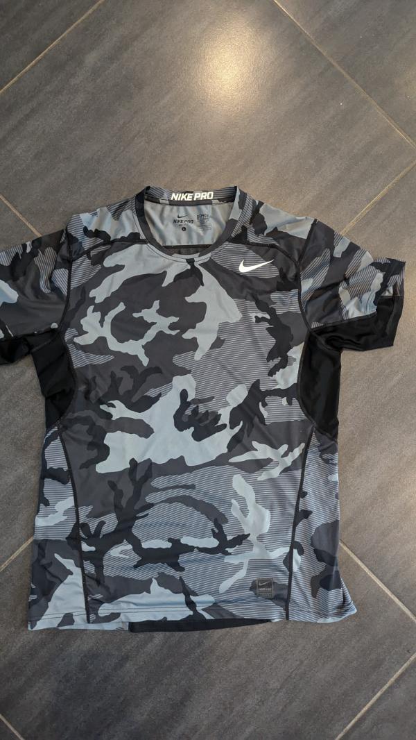 NIKE picture