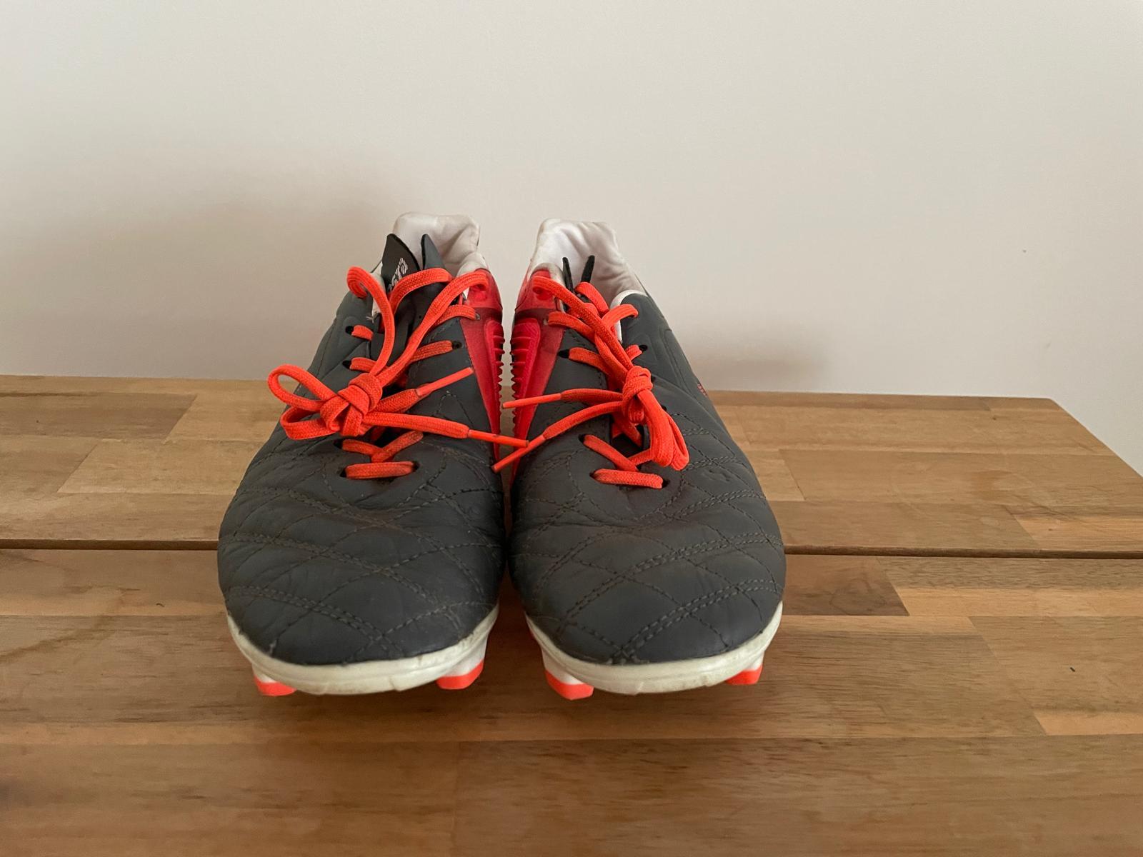 Entre Particuliers - Chaussures de football pour femmes Kipsta 2/4