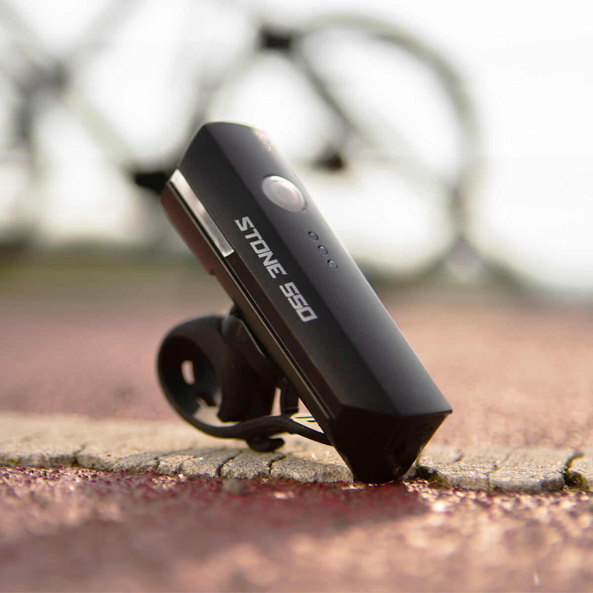Faro Lynx USB Stone 550 - Potente y Conveniente 2/5