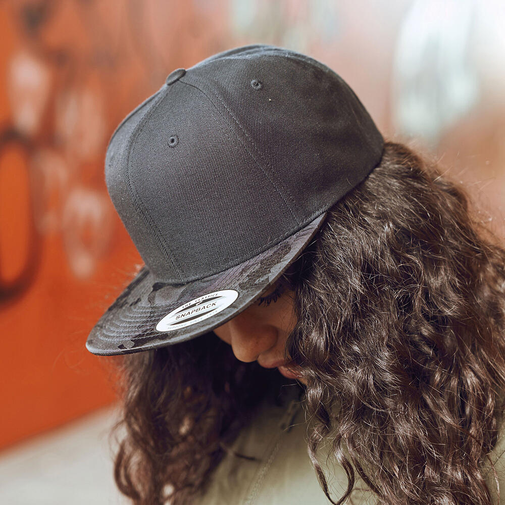 Camo Visor Snapback Cap (Black Camo) 2/2