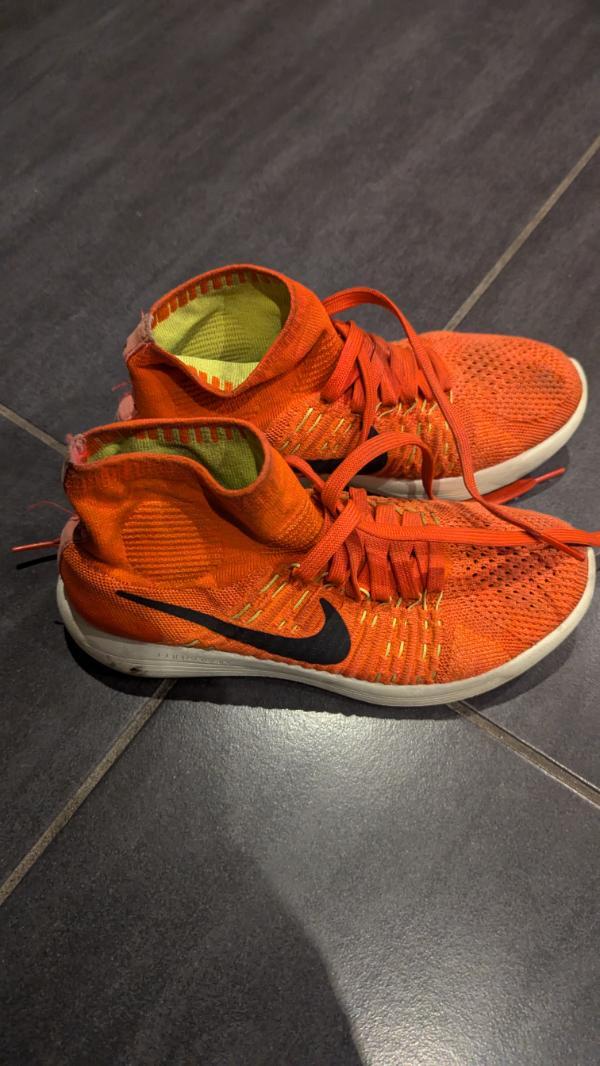 NIKE picture