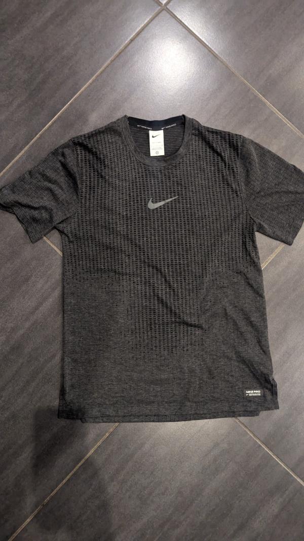 NIKE picture