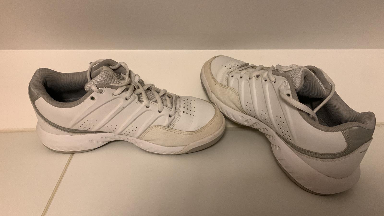 Entre Particuliers - Chaussures de tennis d'intérieur K-SWISS 39 3/4