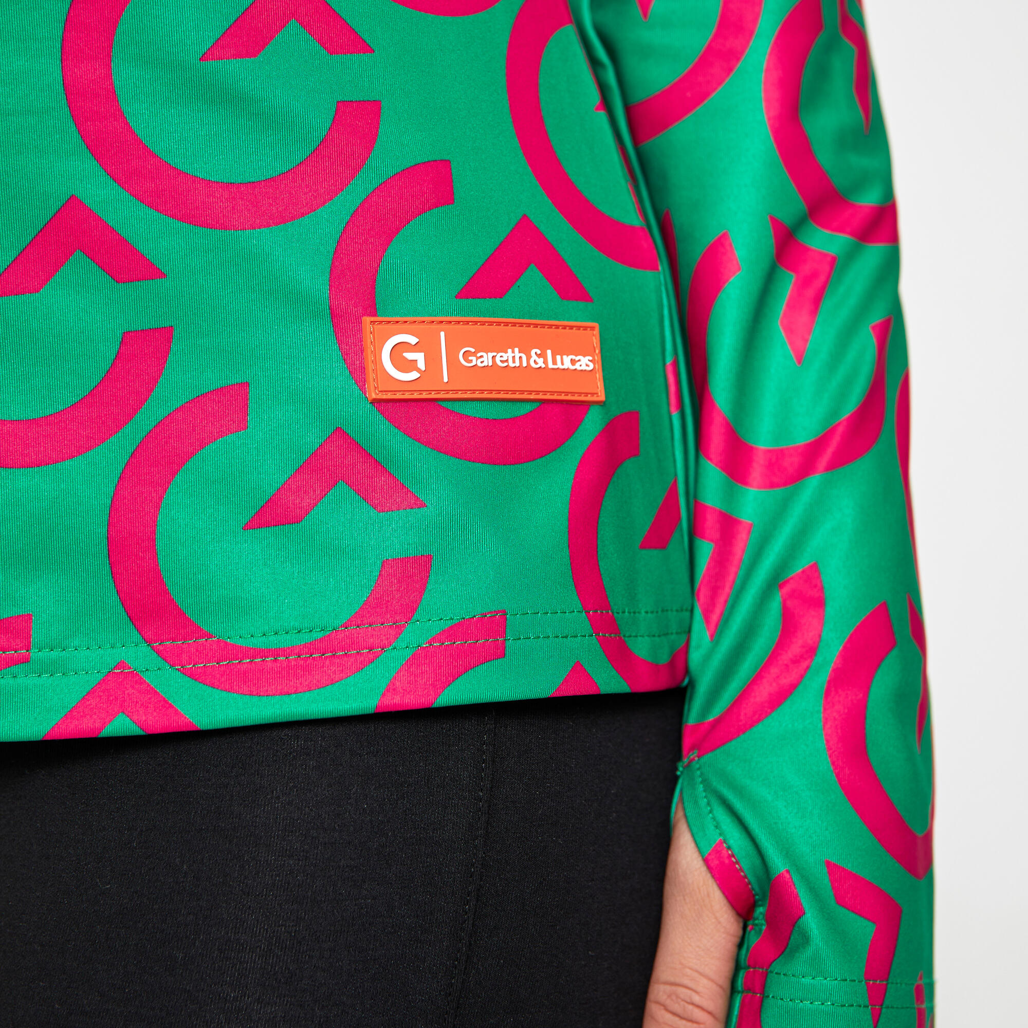 GARETH & LUCAS Pullover Eighty-Five 6/7