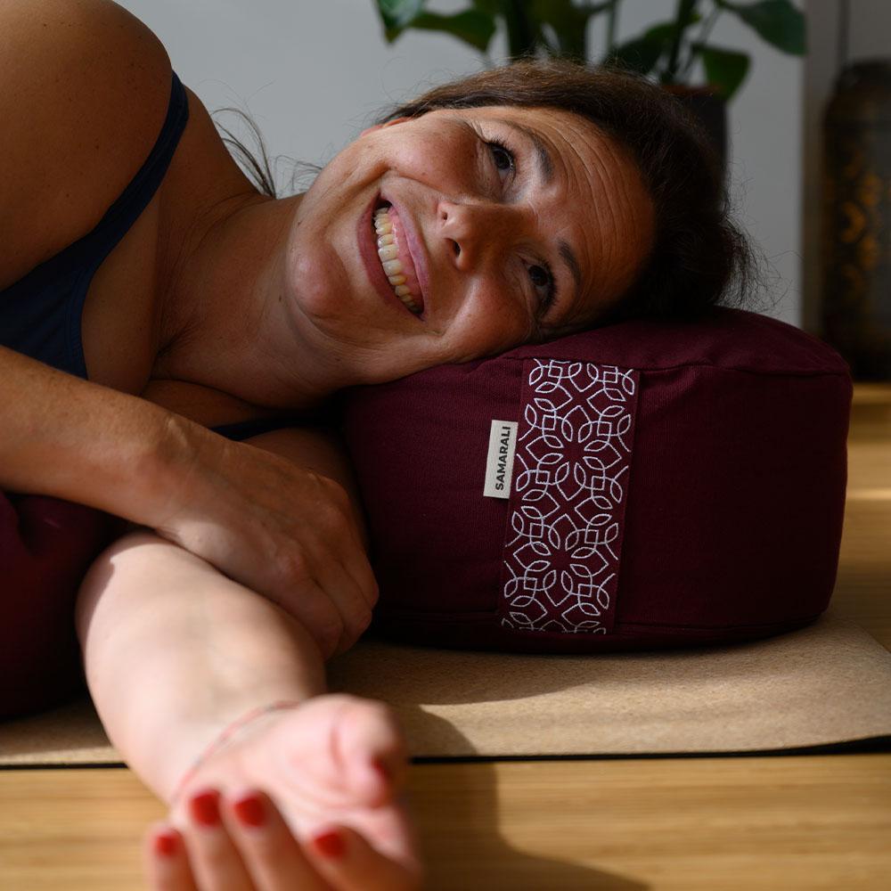 Cojín de meditación redondo Granate 2/6