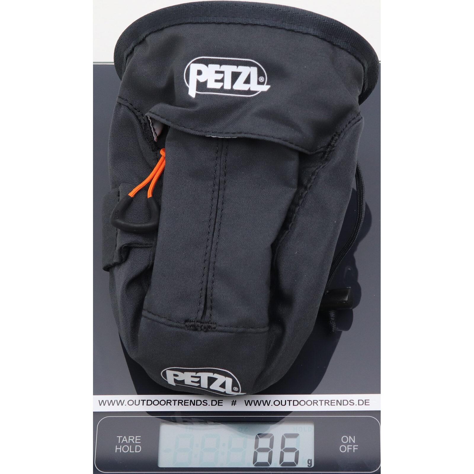 Sac magnésie Petzl SAKAPOCHE noir compact résistant avec cordon et boucle 2/4