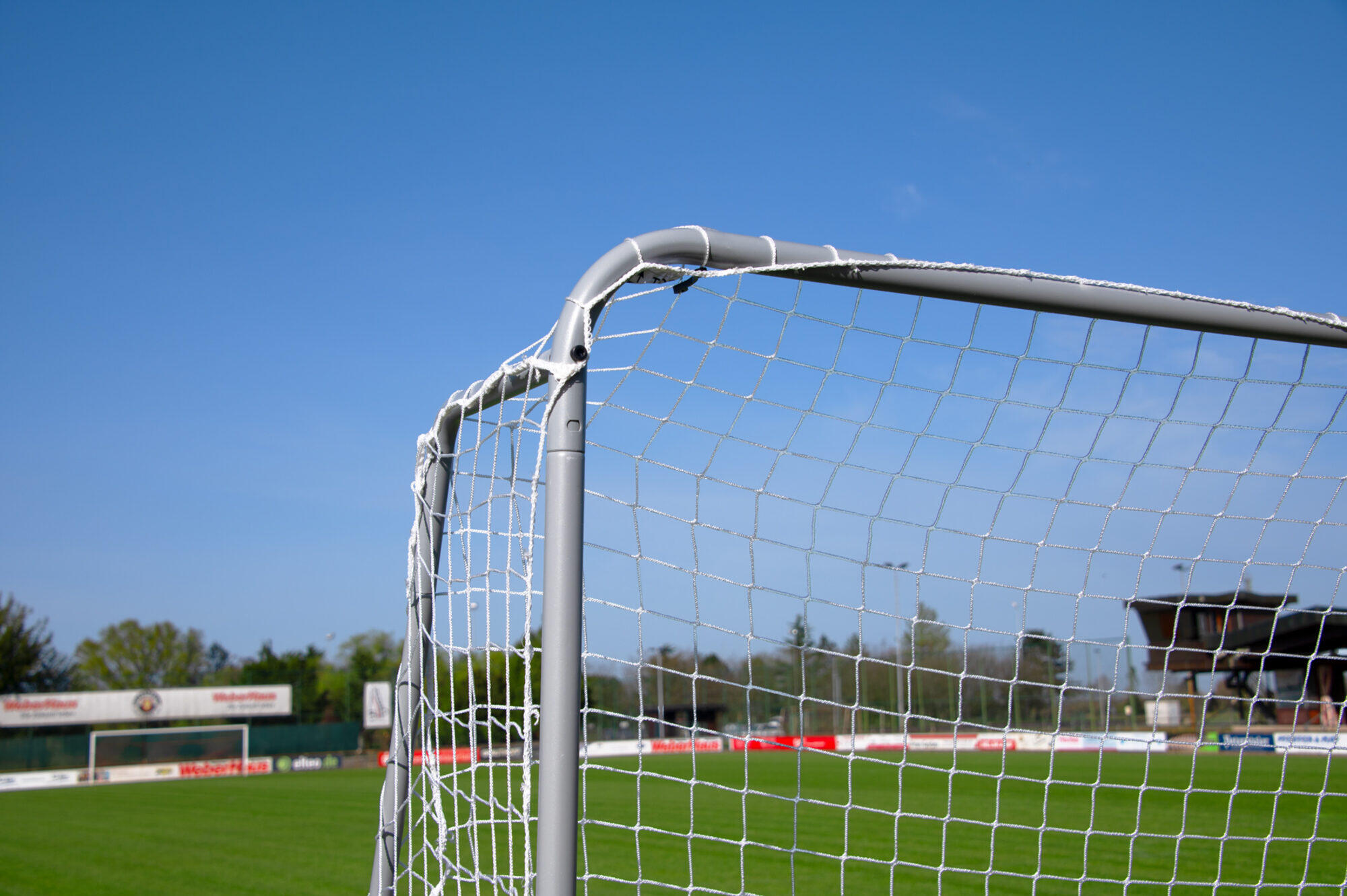 Fußballtor 3m x 2m aus Stahl - Ganzjährig auf Ihrem Grundstück aufstellbar! 2/8