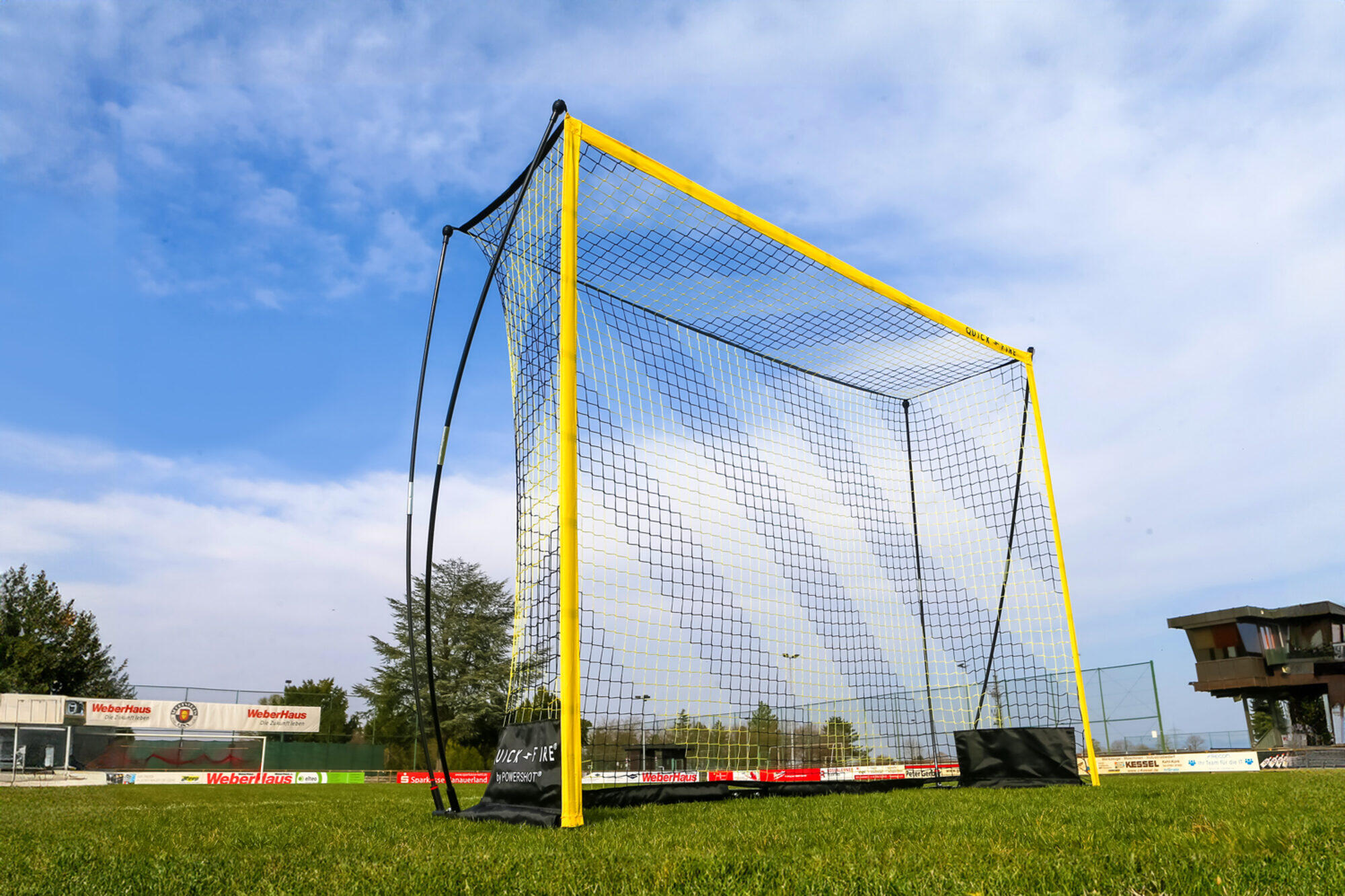 Quickfire zelf-gestabiliseerd voetbaldoel -3m x 2m 4/8