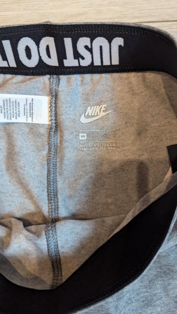 Entre Particuliers - Legging Nike gris femme 2/3