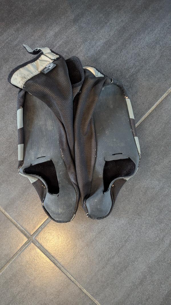 Entre Particuliers - Couvre chaussures vélo adidas 3/3