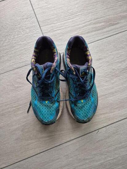Tussen Particulieren - Brooks loopschoenen