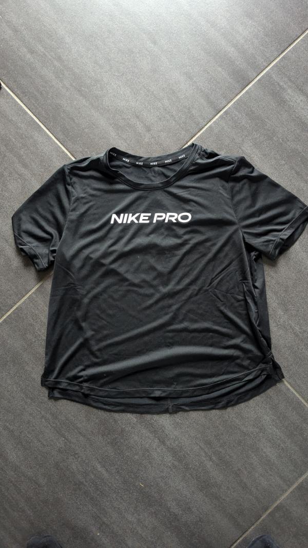 NIKE picture