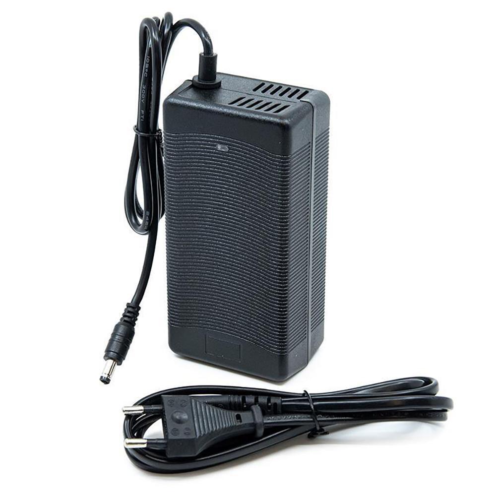 Cargador 48v (salida 54,6v) 2A conector DC 5,5x2,5mm Ewheel 4/5