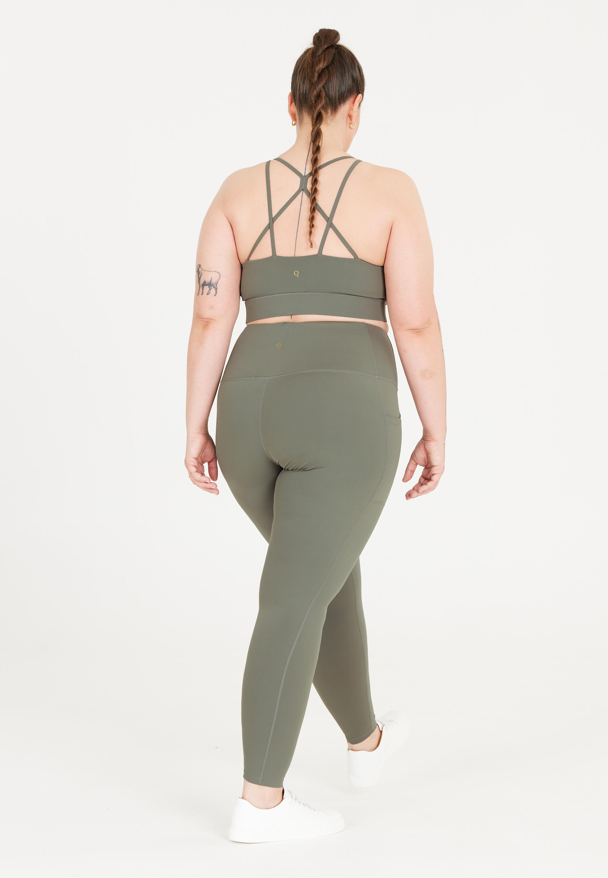 Tight Thalia 5/5