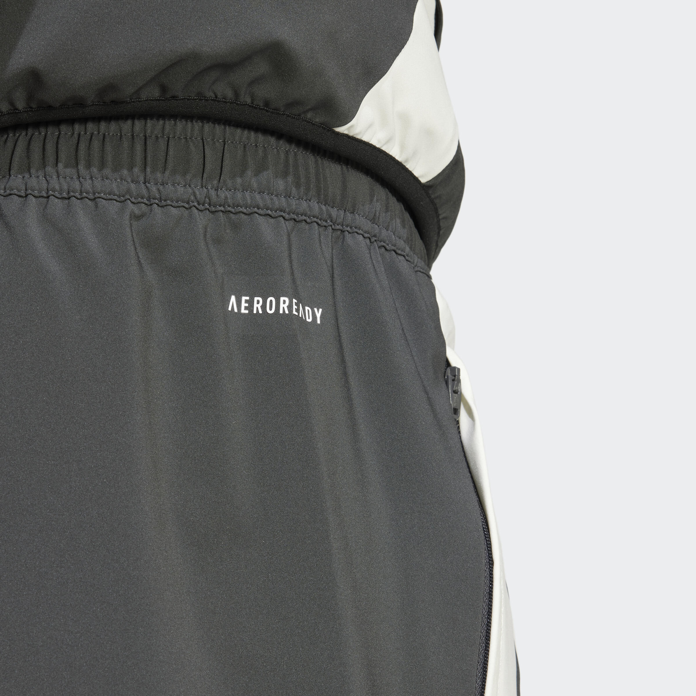 Pantalon de présentation Manchester United Tiro 2024/25 5/6