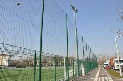 Pfosten und Schutznetz 36m - Ballfangzaun - Höhe: 4m