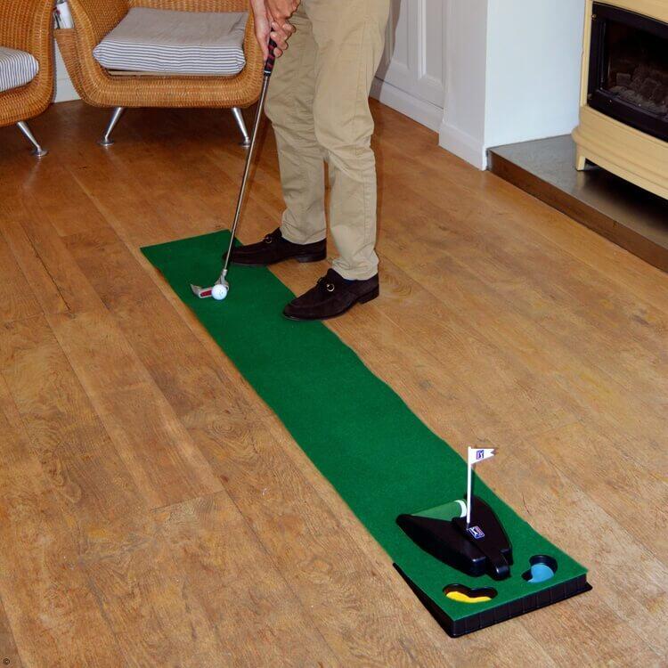 PGA TOUR 6ft (1.8m) Automatic Ball Return Putting Mat PGA
