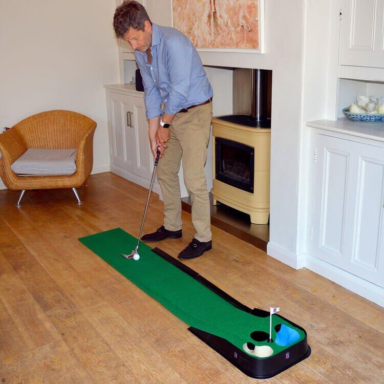 PGA TOUR Indoor and Outdoor Putting Mat with Training DVD 2/5